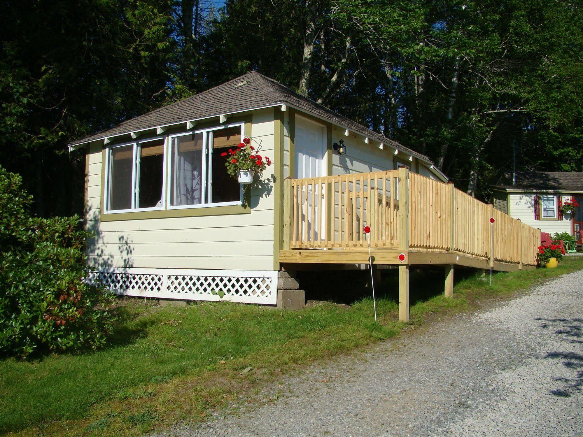 Bay Leaf Cottages & Bistro Lincolnville Buitenkant foto