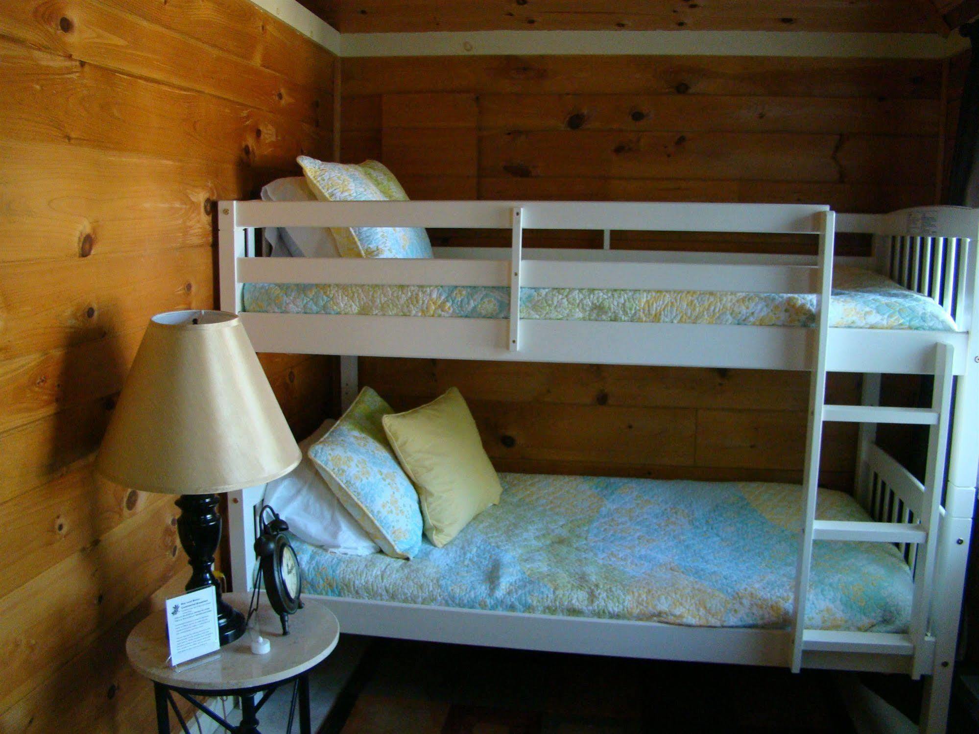 Bay Leaf Cottages & Bistro Lincolnville Buitenkant foto
